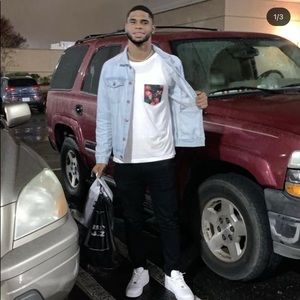 Meet your Posher, Mikial